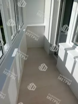 Остекление балкона и отделка стен